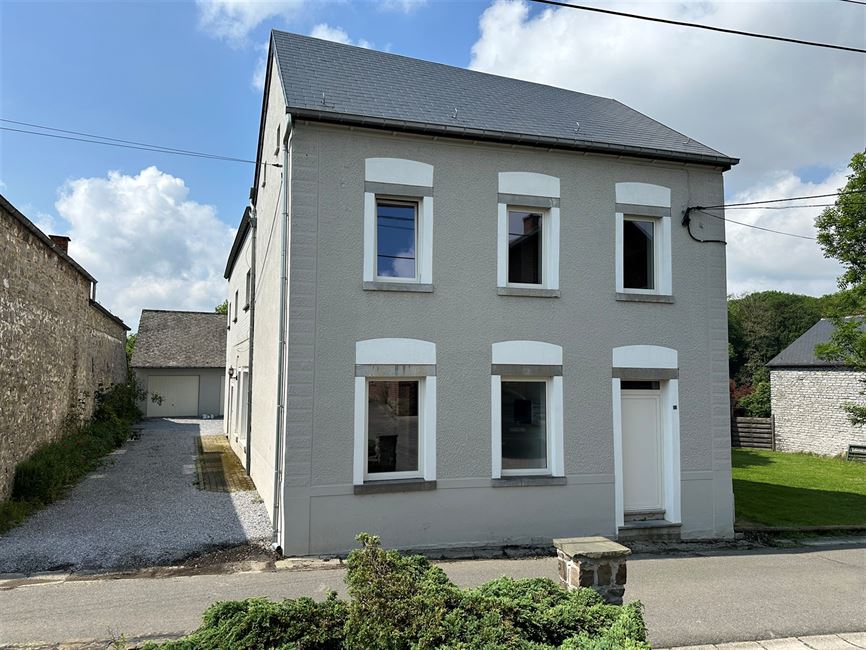 Mignon rdc 1 chambre avec jardin et terrasse communs.