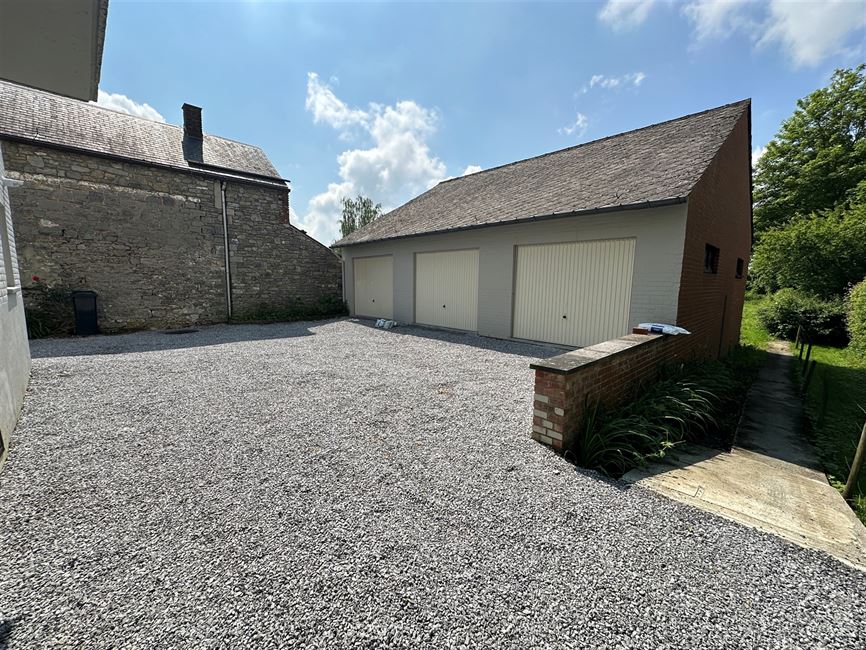 Mignon rdc 1 chambre avec jardin et terrasse communs.