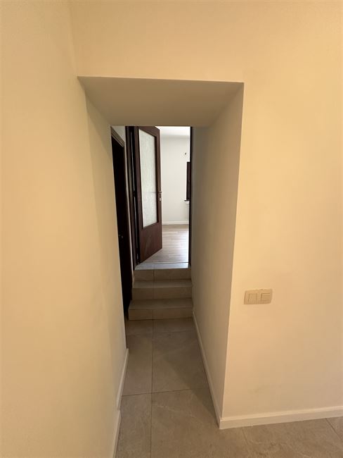 Mignon rdc 1 chambre avec jardin et terrasse communs.