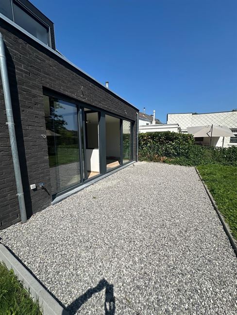 Splendide RDC 1 ch, terrasse, beau jardin