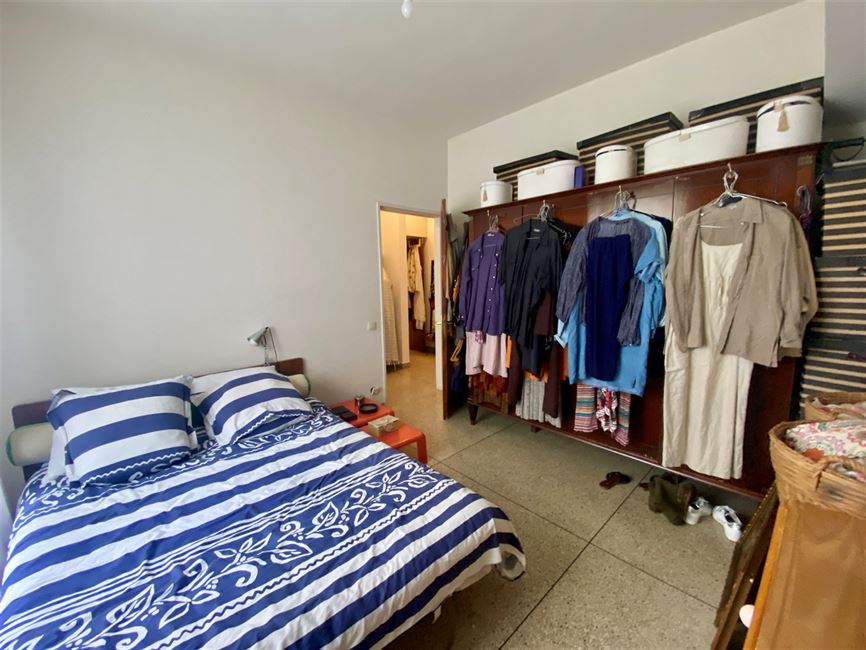 BOONDAEL/PEROU: RDC 1CH + bureau - ancienne conciergerie