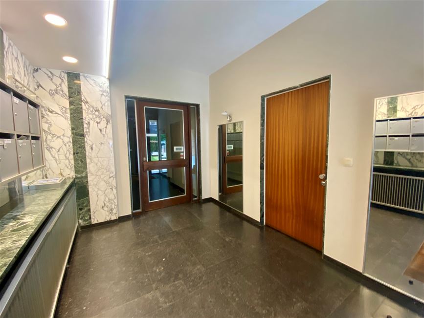 BOONDAEL/PEROU: RDC 1CH + bureau - ancienne conciergerie