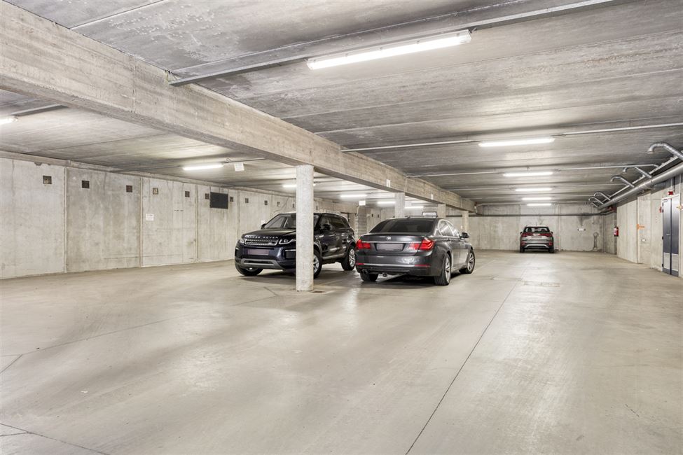 EVERE/NATO AREA: NICE 270M2 OFFICE SPACE