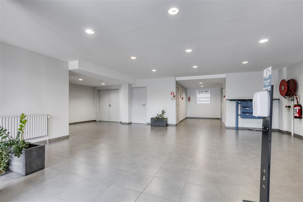 EVERE/NATO AREA: NICE 270M2 OFFICE SPACE
