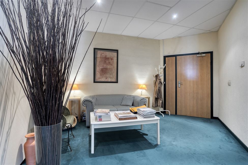 EVERE/NATO AREA: NICE 270M2 OFFICE SPACE