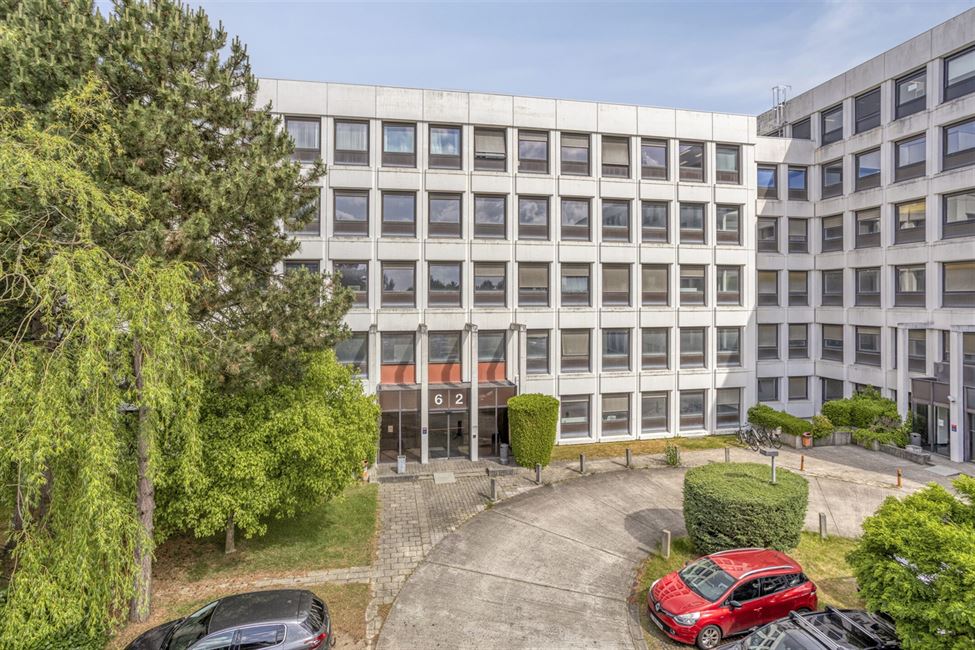 EVERE/NATO AREA: NICE 270M2 OFFICE SPACE