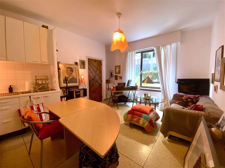 BOONDAEL/PEROU: RDC 1CH + bureau - ancienne conciergerie