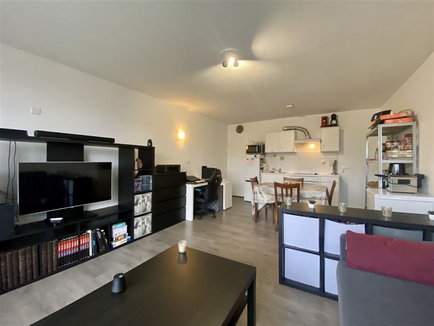 UCL Woluwe: Studio tt mimi avec terr.