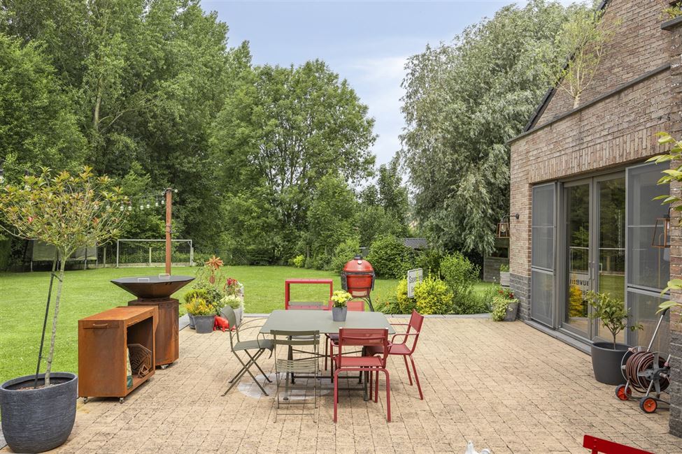 Exceptionnelle propriété, 2 logements, 7 chambres ! 