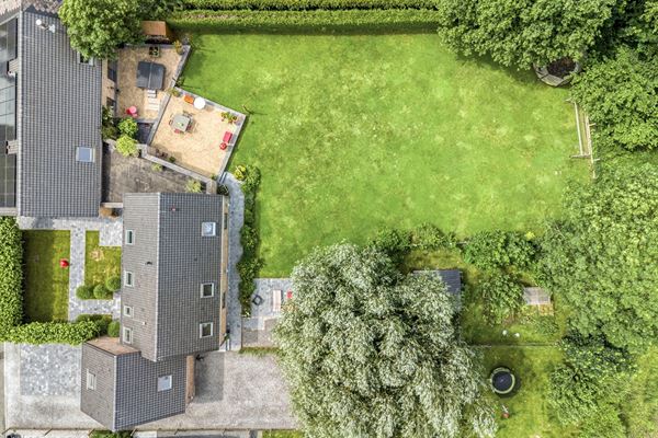 Exceptionnelle propriété, 2 logements, 7 chambres ! 