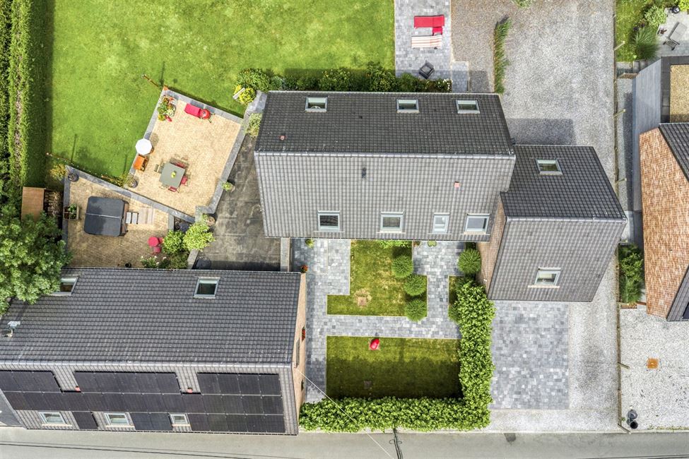 Exceptionnelle propriété, 2 logements, 7 chambres ! 