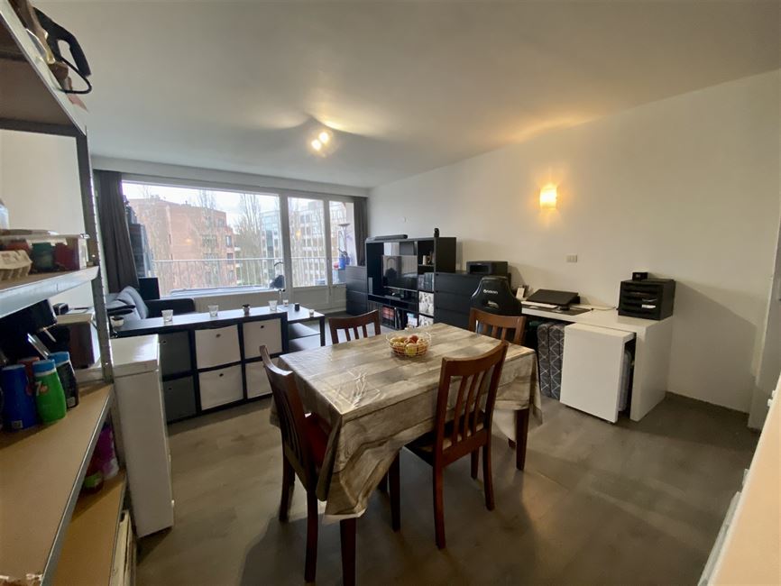 UCL Woluwe: Studio tt mimi avec terr.