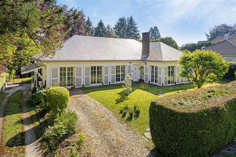 Villa de charme 4-5 Ch+prof.libérale poss, magnif.jardin !