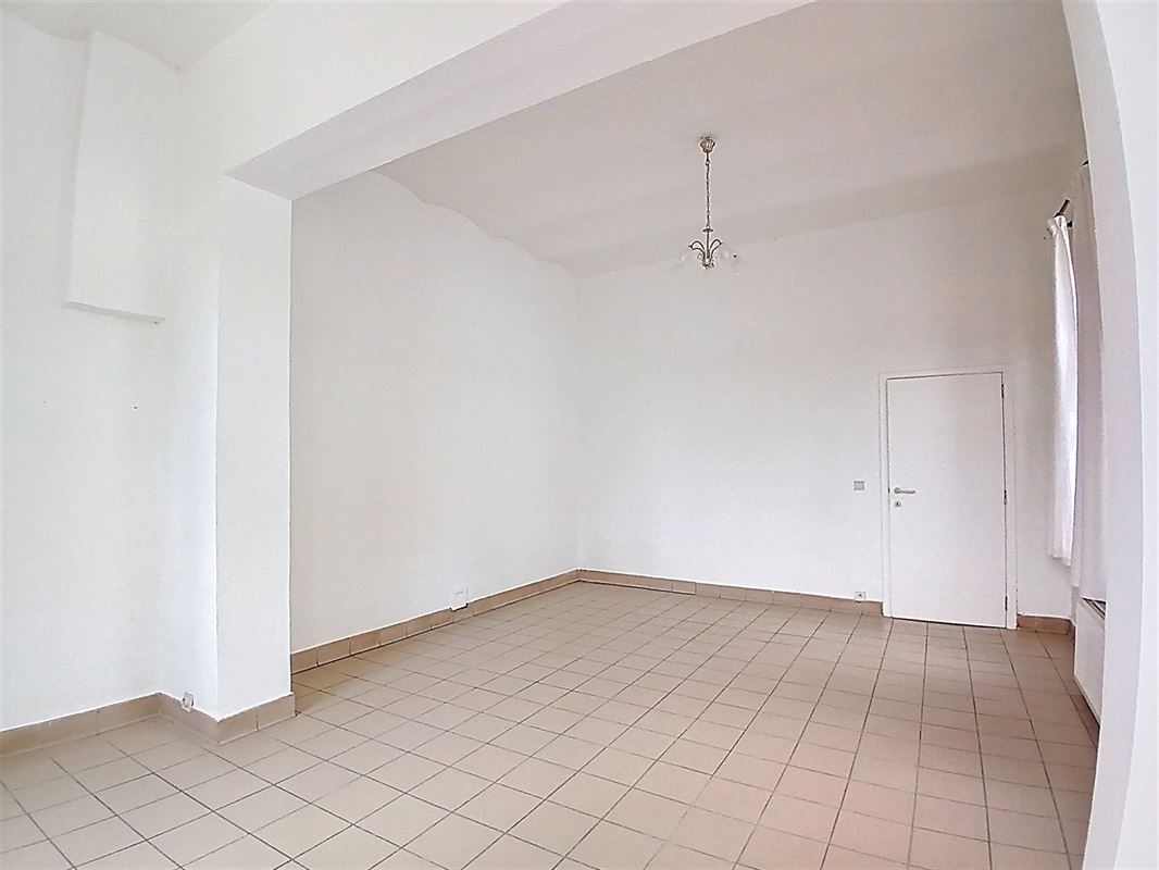 Image 4 : Appartement à 4280 GRAND-HALLET (Belgique) - Prix 780 €