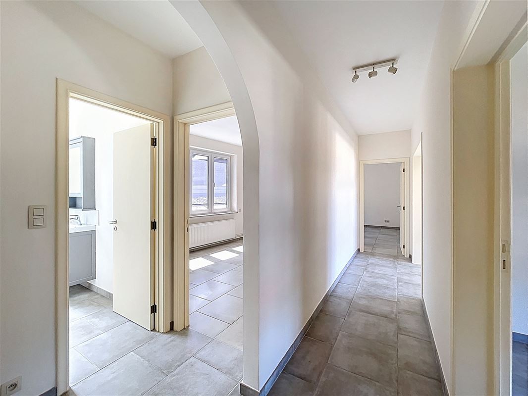 Image 3 : Appartement à 4280 HANNUT (Belgique) - Prix 825 €