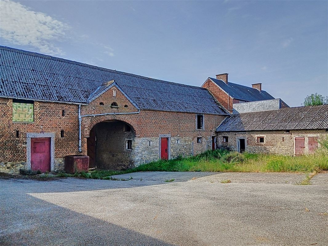 Image 2 : Ferme en carré à 4210 BURDINNE (Belgique) - Prix 300.000 €