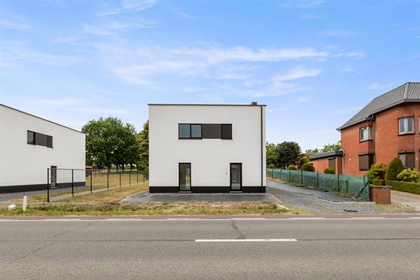 KNAPPE NIEUWBOUWWONING IN MODERNE STIJL 