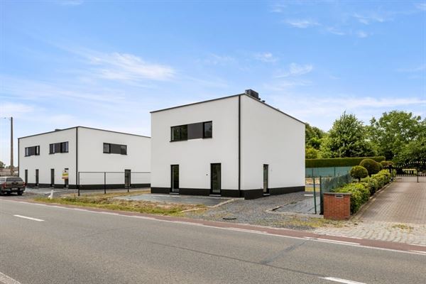 KNAPPE NIEUWBOUWWONING IN MODERNE STIJL 