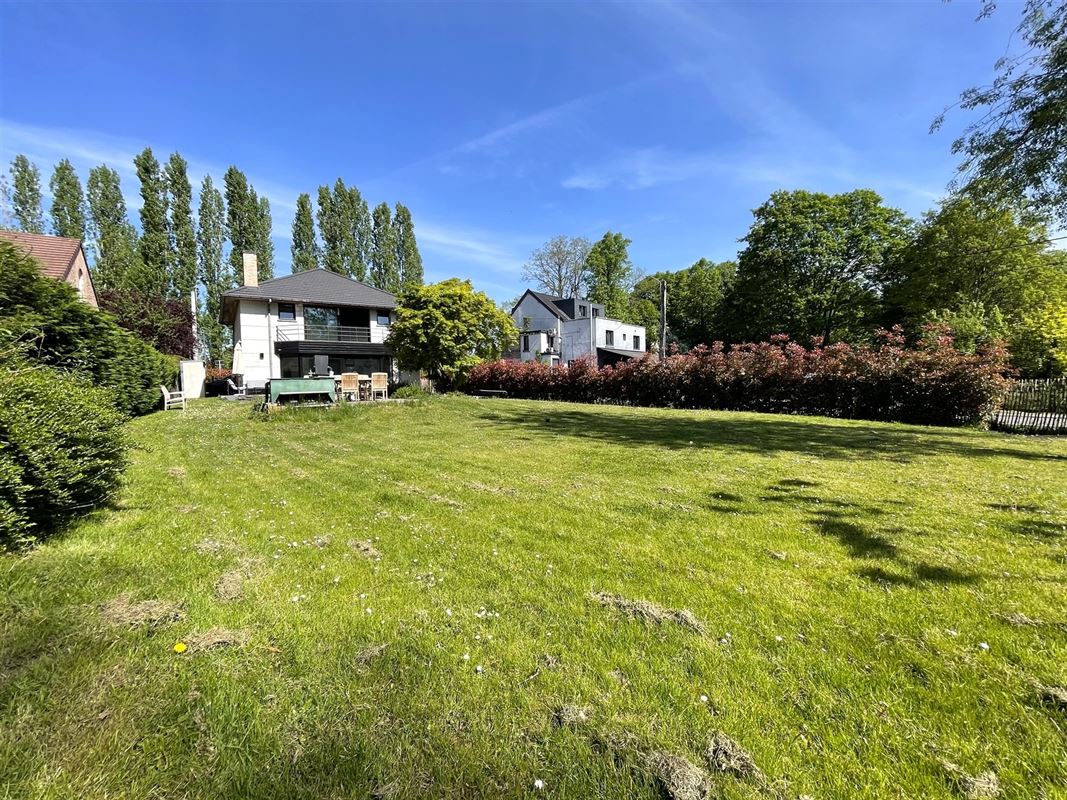 Villa rénovée à deux pas du lac de Genval