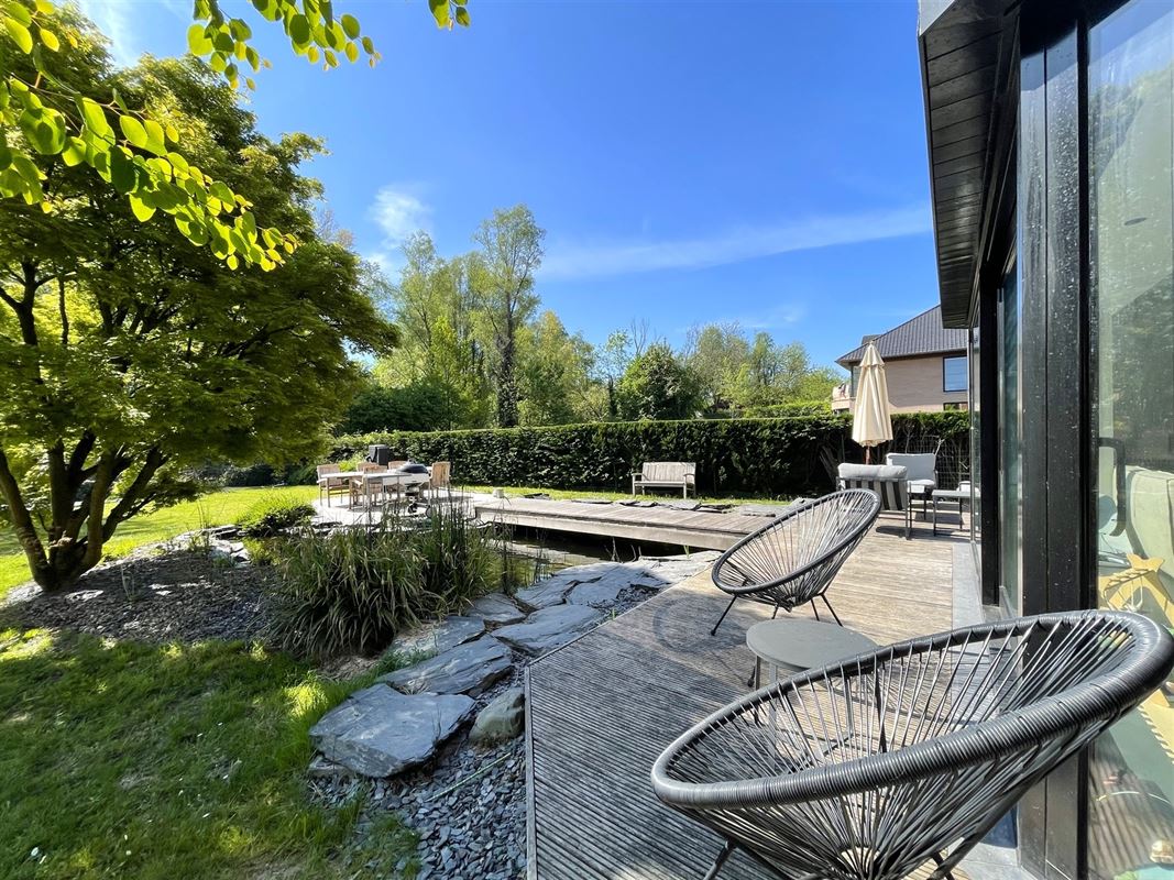 Villa rénovée à deux pas du lac de Genval