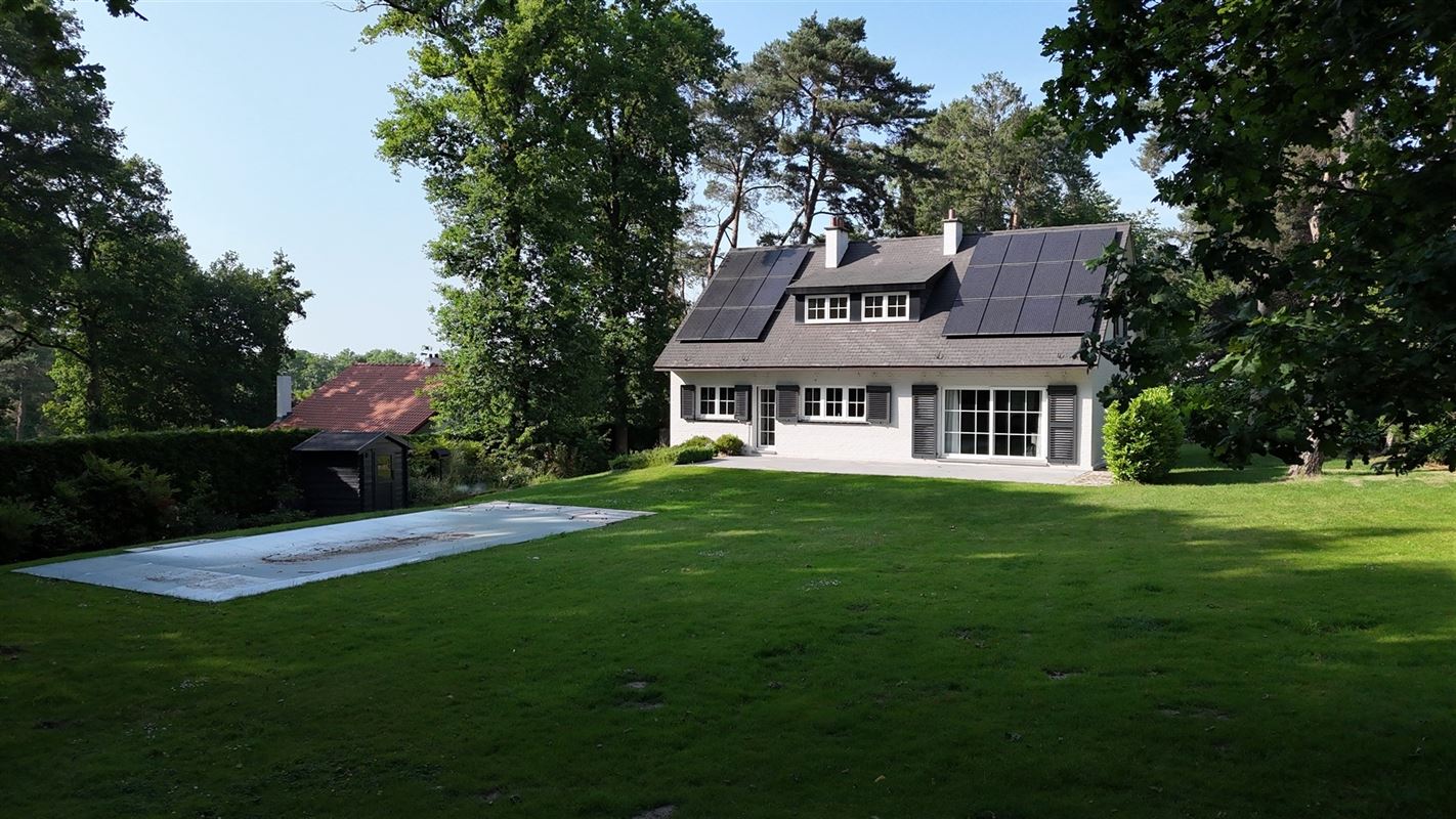 Charmante villa avec piscine dans un écrin de verdure