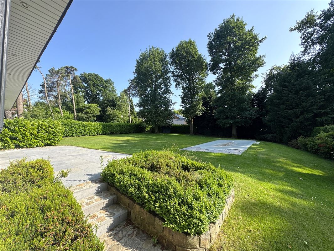 Charmante villa avec piscine dans un écrin de verdure