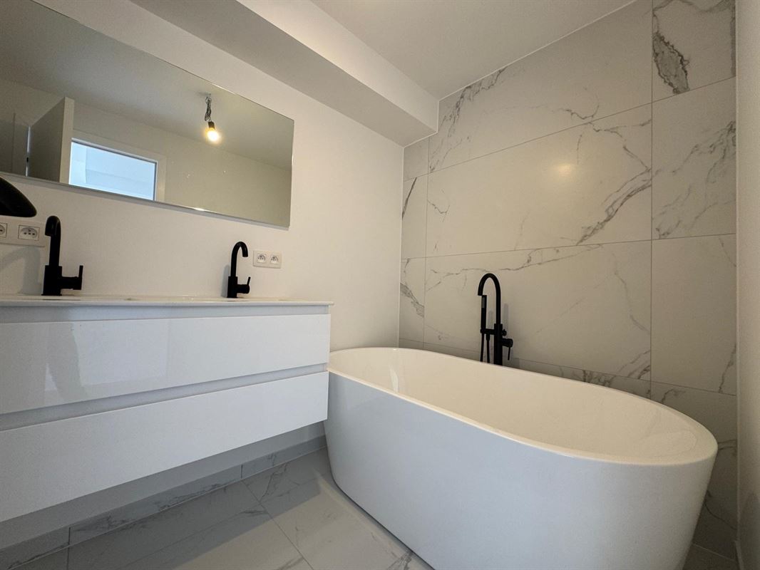 "Logement 8" - Joli appartement - 2 ch. - 2 SDB/SDD