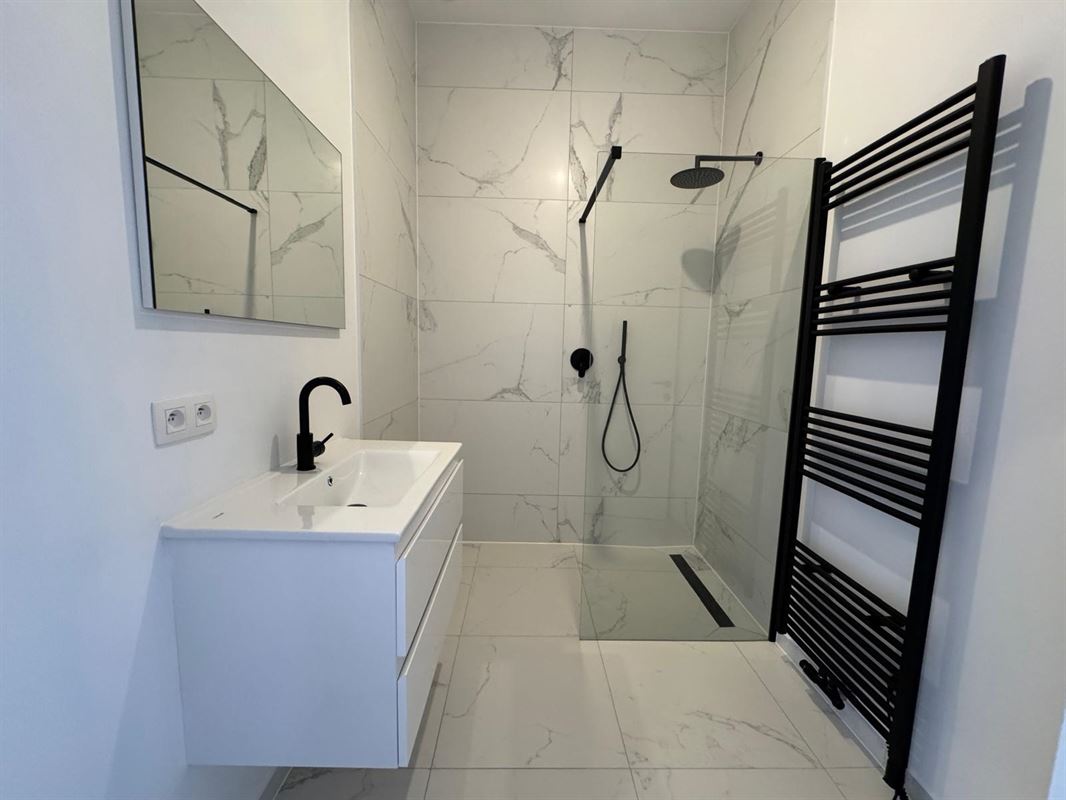 "Logement 8" - Joli appartement - 2 ch. - 2 SDB/SDD