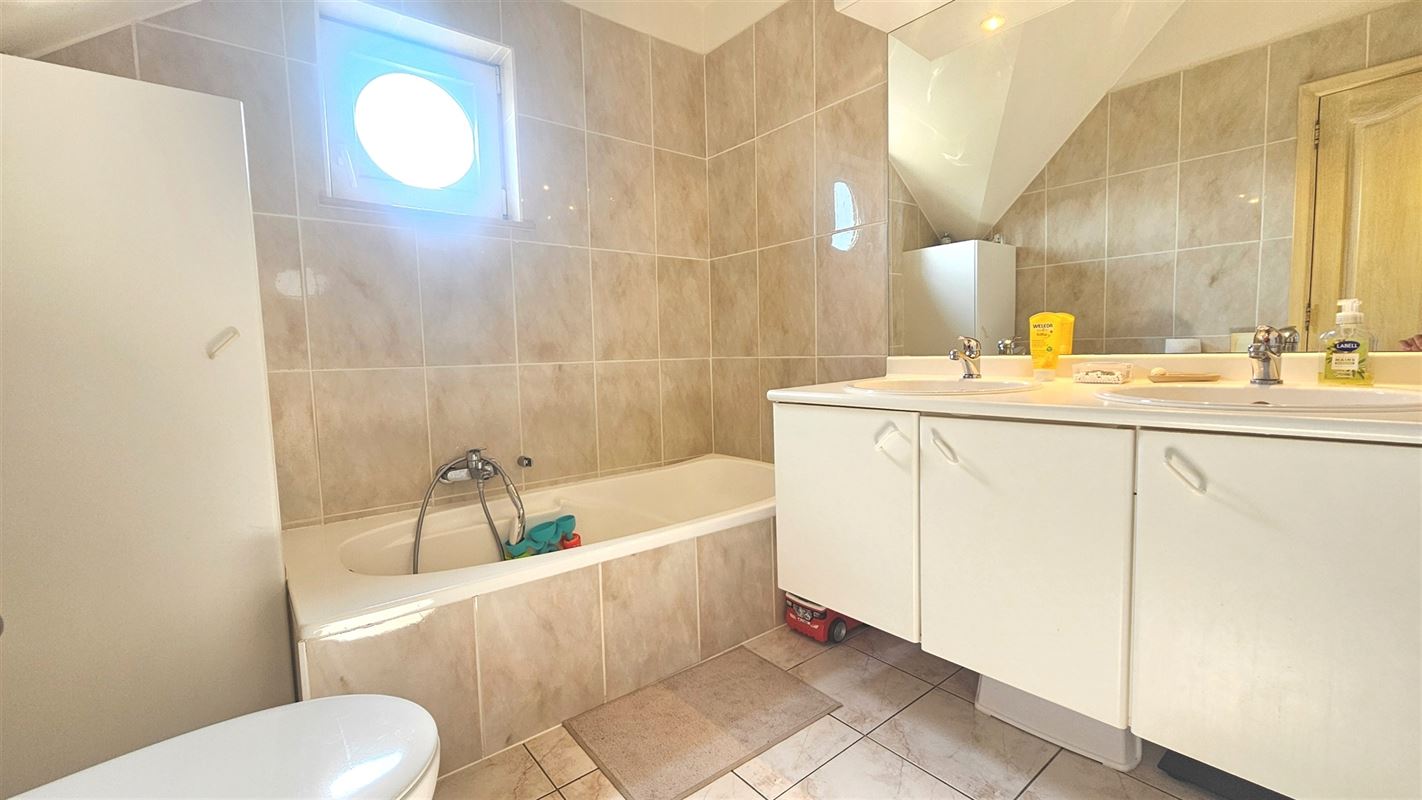 Appartement lumineux avec terrasse, au sein d’une petite copropriété !!