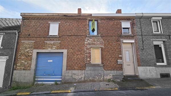 SOUS OPTION - PLUS DE VISITE - Maison à rénover + garage et jardin