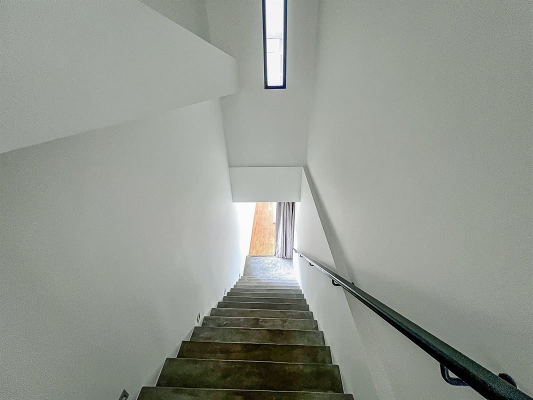Image 20 : Appartement à 1050 IXELLES (Belgique) - Prix 4.000 €
