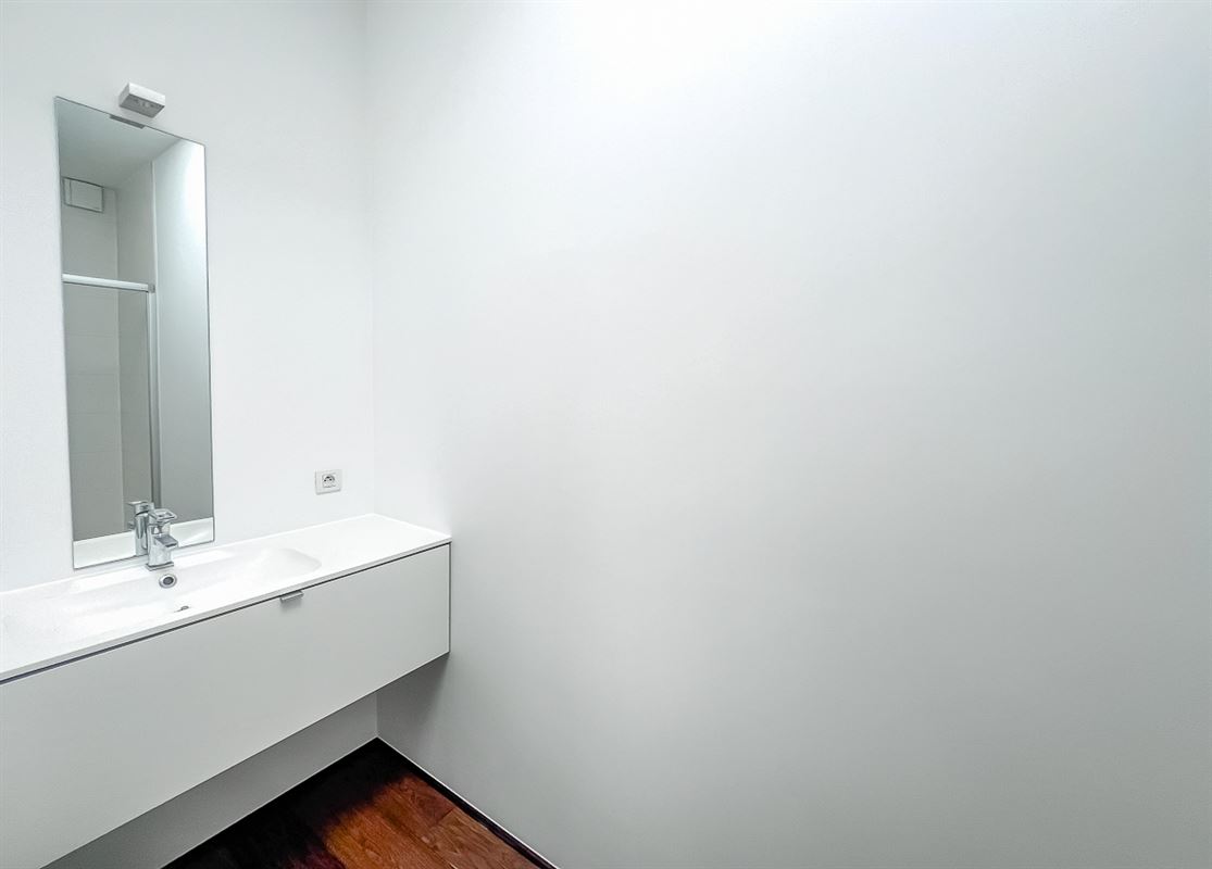 Image 11 : Appartement à 1050 IXELLES (Belgique) - Prix 4.000 €
