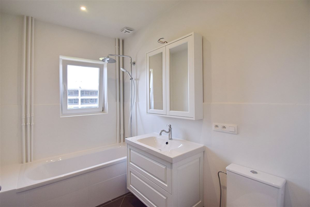 Image 10 : Apartment IN 1050 BRUXELLES (Belgium) - Price 2.150 €