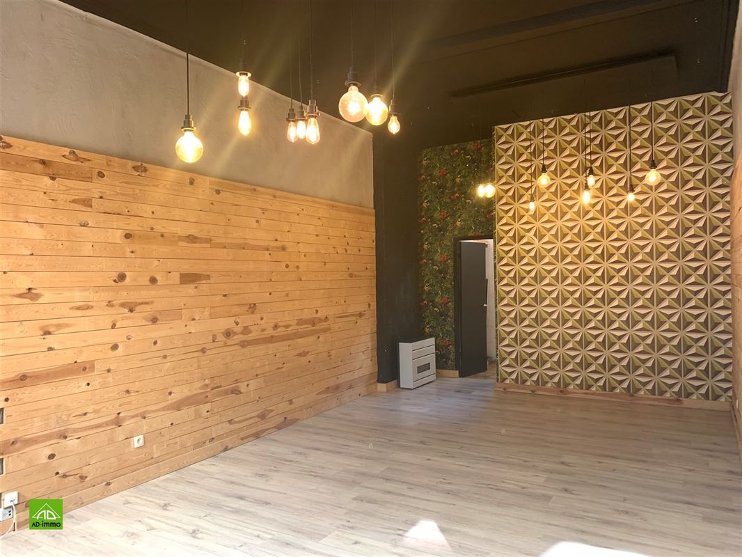Image 5 : rez-de-chaussée commercial à 5000 NAMUR (Belgique) - Prix 1.000 €