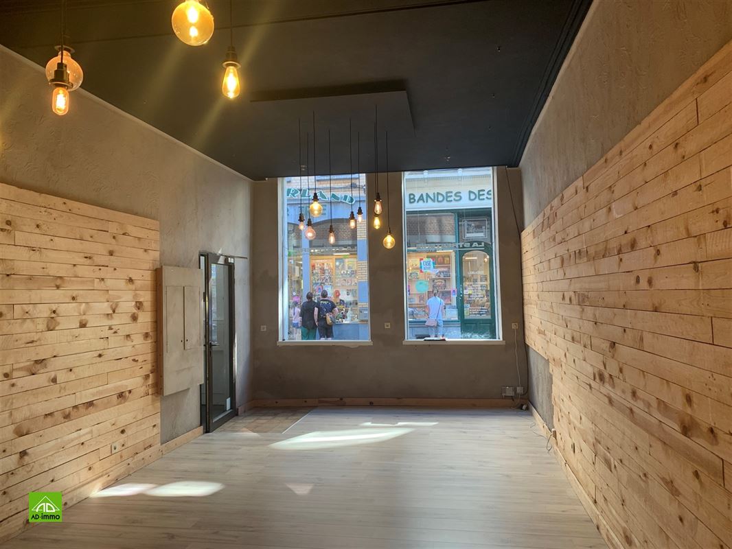Image 3 : rez-de-chaussée commercial à 5000 NAMUR (Belgique) - Prix 1.000 €