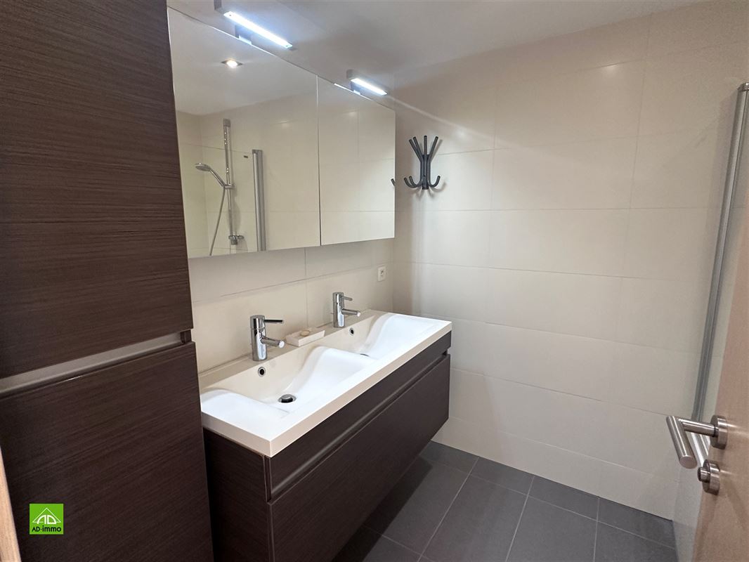 Image 20 : appartement à 5004 BOUGE (Belgique) - Prix 1.100 €