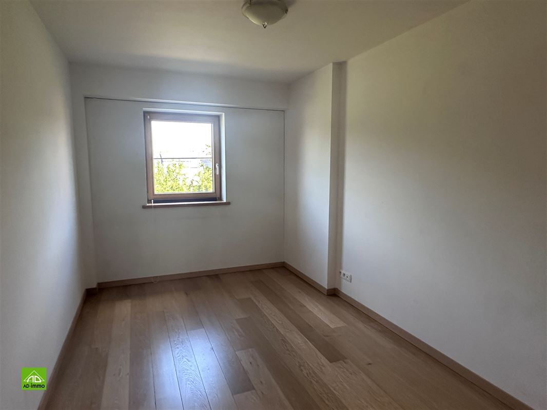 Image 17 : appartement à 5004 BOUGE (Belgique) - Prix 1.100 €