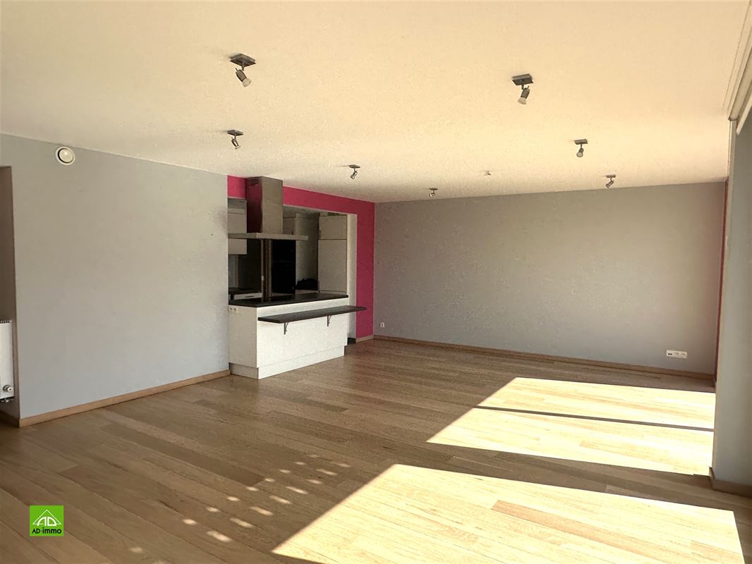 Image 7 : appartement à 5004 BOUGE (Belgique) - Prix 1.100 €