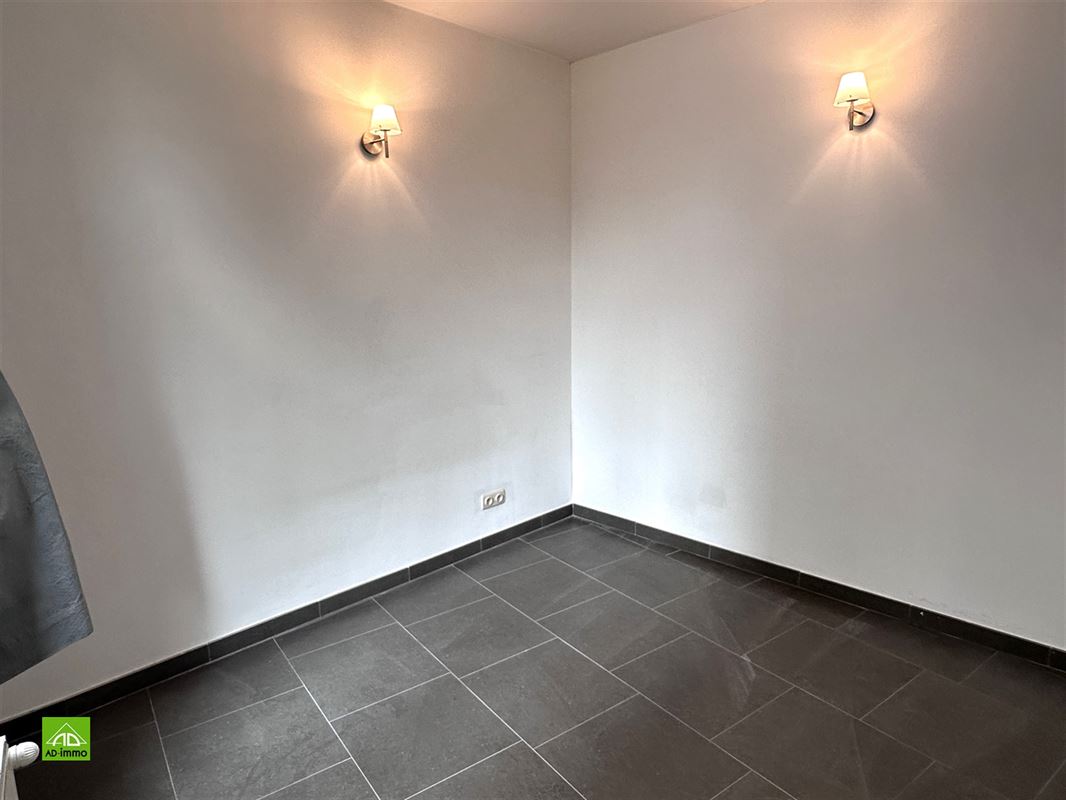 Image 11 : appartement à 5000 NAMUR (Belgique) - Prix 740 €