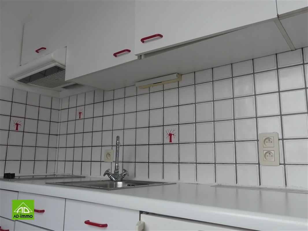 Image 6 : studio à 5081 JAMBES (Belgique) - Prix 490 €