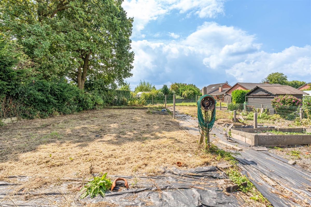 Huis halfopen bebouwing 