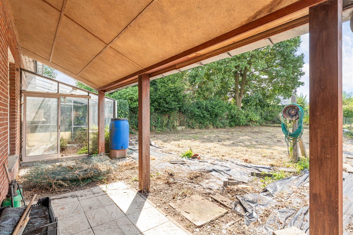 Huis halfopen bebouwing 
