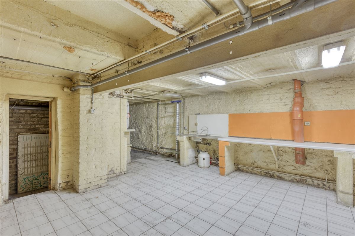 Image 11 : Commerce à 4000 LIÈGE (Belgique) - Prix 750 €