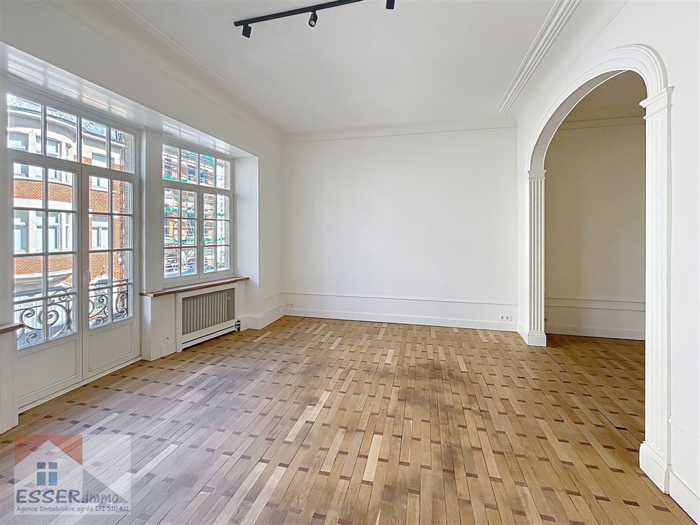 Huis - Te huur - 1040 ETTERBEEK