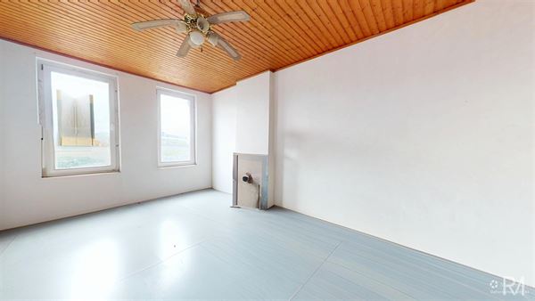 Maison bel étage à parachever