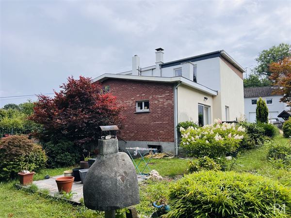 Maison 4 façacdes avec 3 ch dans une rue en cul de sac à Grâce-Hollogne