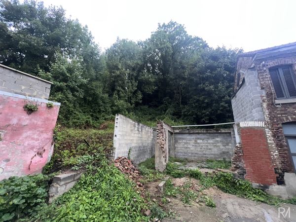 Maison semi-mitoyenne avec potentiel d’agrandissement !