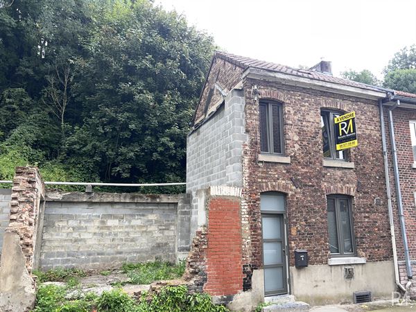 Maison semi-mitoyenne avec potentiel d’agrandissement !