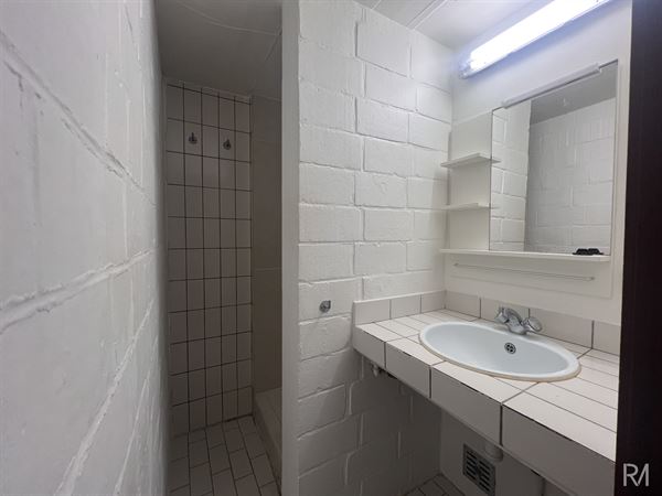 Maison semi-mitoyenne avec potentiel d’agrandissement !