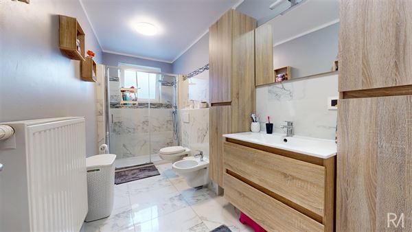 Maison 3 façades 3 ch à Grâce-Hollogne